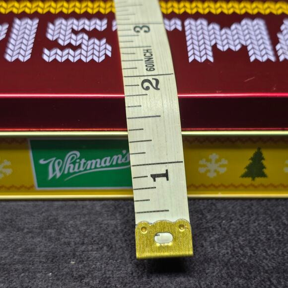 Whitman's Sampler Snoopy Red Merry Christmas Storage Container Peanuts Tin - Picture 10 of 11